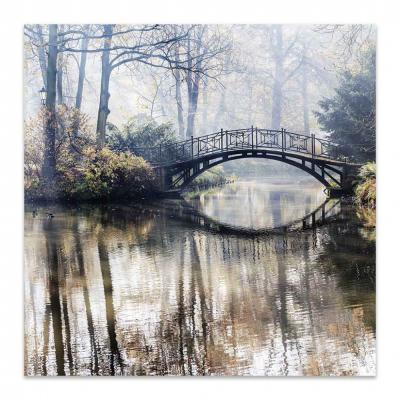 PUENTE ANTIGUO EN OTOÑO